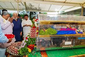 சரோஜா தேவி உடலுக்கு கர்நாடக முதல்வர் நேரில் அஞ்சலி
