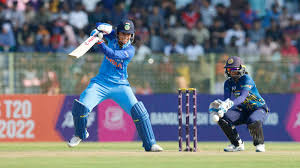  இந்திய மகளிர்கிரிக்கெட்  அணி இலங்கை மகளிர் கிரிக்கெட் அணியை 30 ரன்கள் வித்தியாசத்தில் வீழ்த்தி வெற்றி