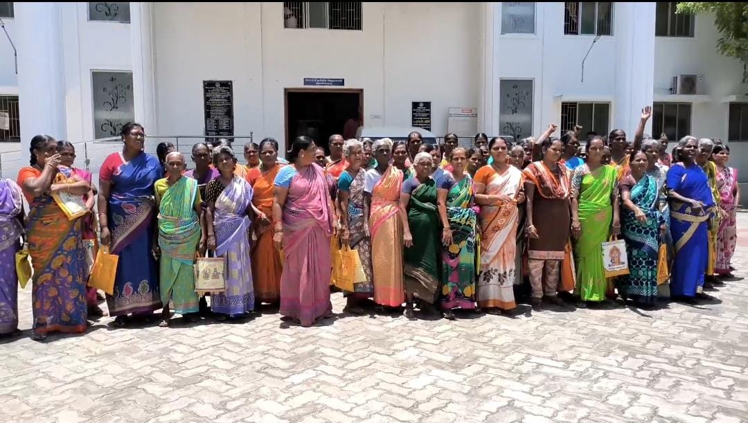 100 நாள் வேலைவாய்ப்பு திட்டத்தில் முறையாக வேலை வழங்கக்கோரி தர்ணா போராட்டம்
