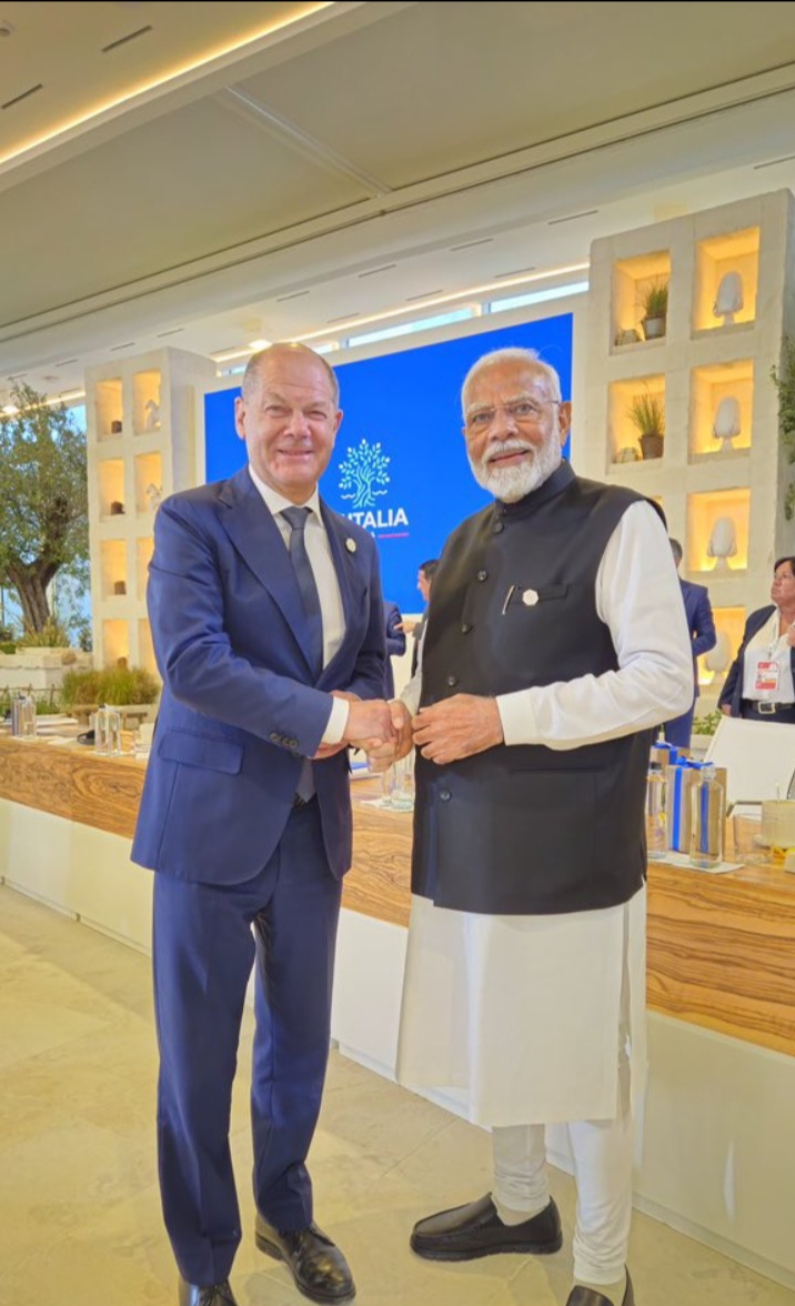G7 உச்சிமாநாட்டில் பிரதமர் நரேந்திரமோடி .