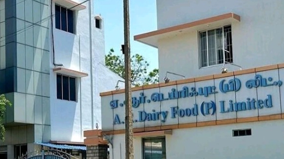 நெய்யில் மிருக கொழுப்பு இருந்ததாக திருப்பதி தேவஸ்தானம் கிழக்கு காவல் நிலையத்தில் புகார்