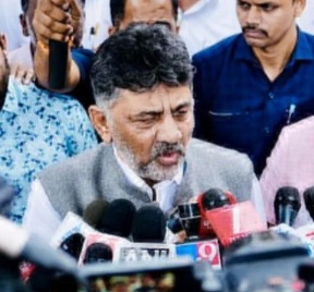 மேகதாது அணை விவகாரத்தில் தமிழகத்திற்கு உரிமையில்லை-  கா்நாடக துணைமுதல்வர் டி.கே.சிவகுமாா்