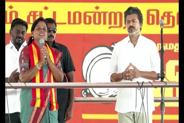  உங்கள் வீட்டுப் பிள்ளையாக வாக்கு கேட்க வந்துள்ளேன்-மதுராந்தகம் சட்டமன்ற இடைத்தேர்தல் பிரச்சாரத்தில் தமிழக முதலமைச்சரும் வெற்றிக் கழகத்  தலைவருமான விஜய்