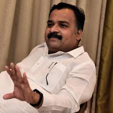 அரசவை கவிஞர்கள் -ஐடி மகான்கள் என்ற புதிய அடைமொழி காங்கிரஸ் கட்சி பாராளுமன்ற உறுப்பினர் மாணிக் தாகூர் பதிவு